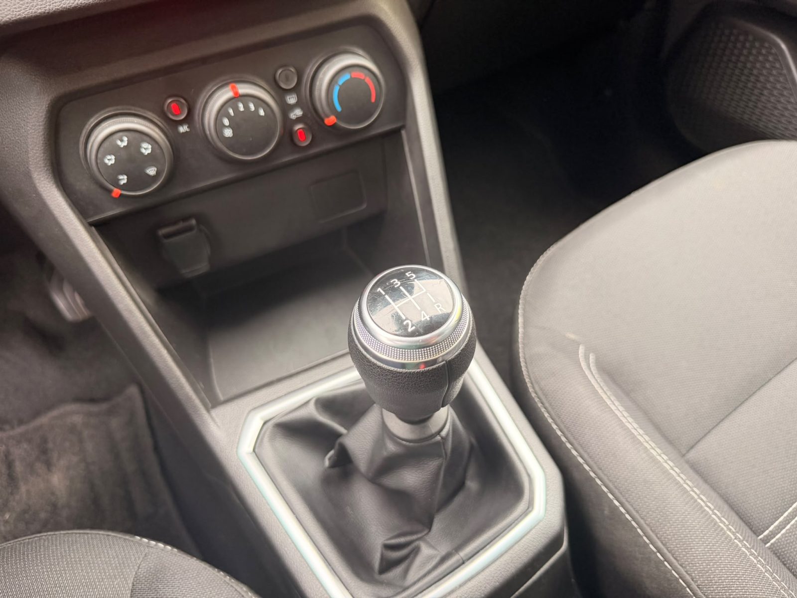Dacia Sandero – foto 12