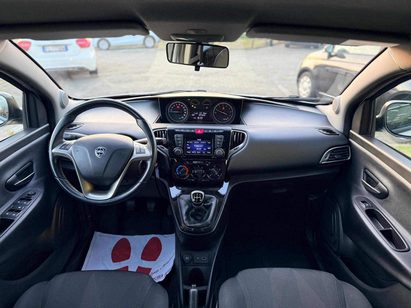 Lancia Ypsilon – foto 7