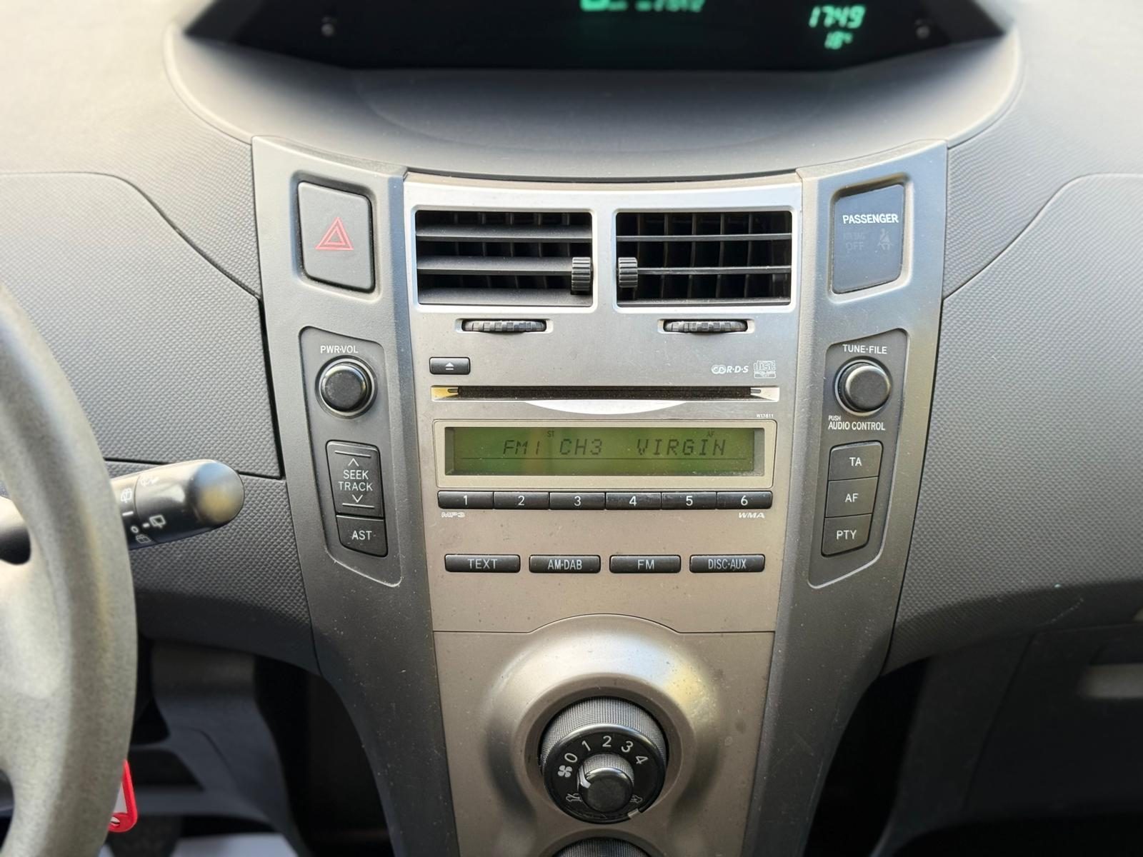 Toyota Yaris – foto 12