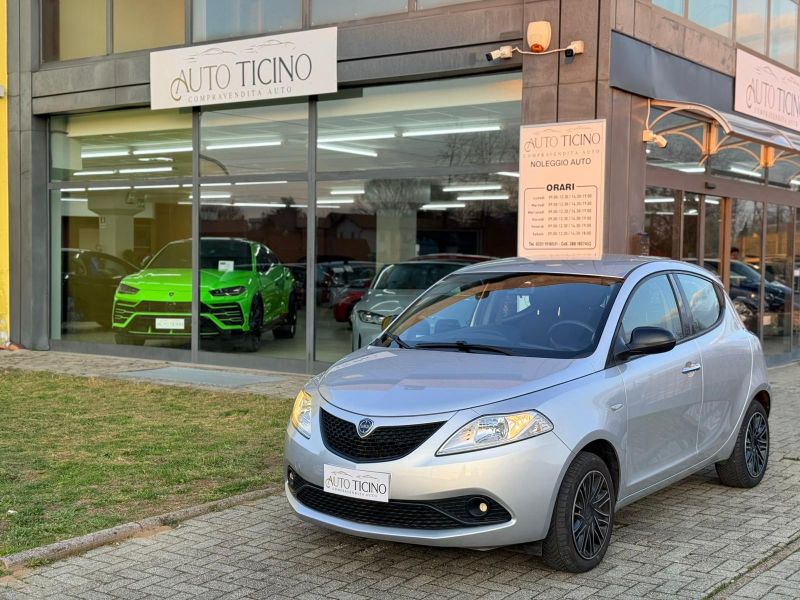 Lancia Ypsilon 1.2 cv 5 Porte S&S Platinum